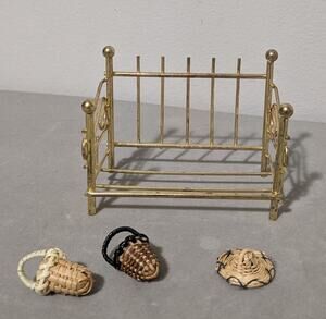 Vintage Metal Dollhouse Furniture Day Bed Bench with Mini Straw Sun Hat Baskets